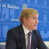 Gragera contesta a Vélez: el equipo de gobierno va a sentarse y no va a pasar mucho tiempo