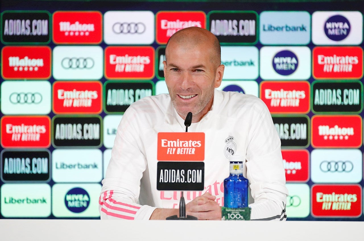 Zidane le comunicó a su plantilla hace una semana que no iba a continuar como entrenador la próxima temporada Zidane le comunicó a su plantilla hace una semana que no iba a continuar como entrenador la próxima temporada