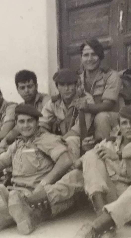 José María y Gabriel se reencuentran 40 años después de hacer la mili gracias a un grupo de Facebook José María y Gabriel se reencuentran 40 años después de hacer la mili gracias a un grupo de Facebook