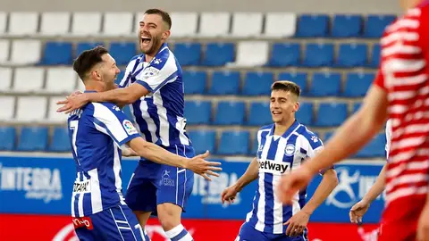 Jugadores del Alavés celebrando un gol Jugadores del Alavés celebrando un gol