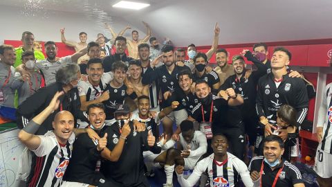 Celebraci&oacute;n en el vestuario
