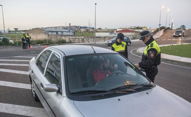 La Policía Local de Badajoz interpone la pasada semana 55 denuncias La Policía Local de Badajoz interpone la pasada semana 55 denuncias