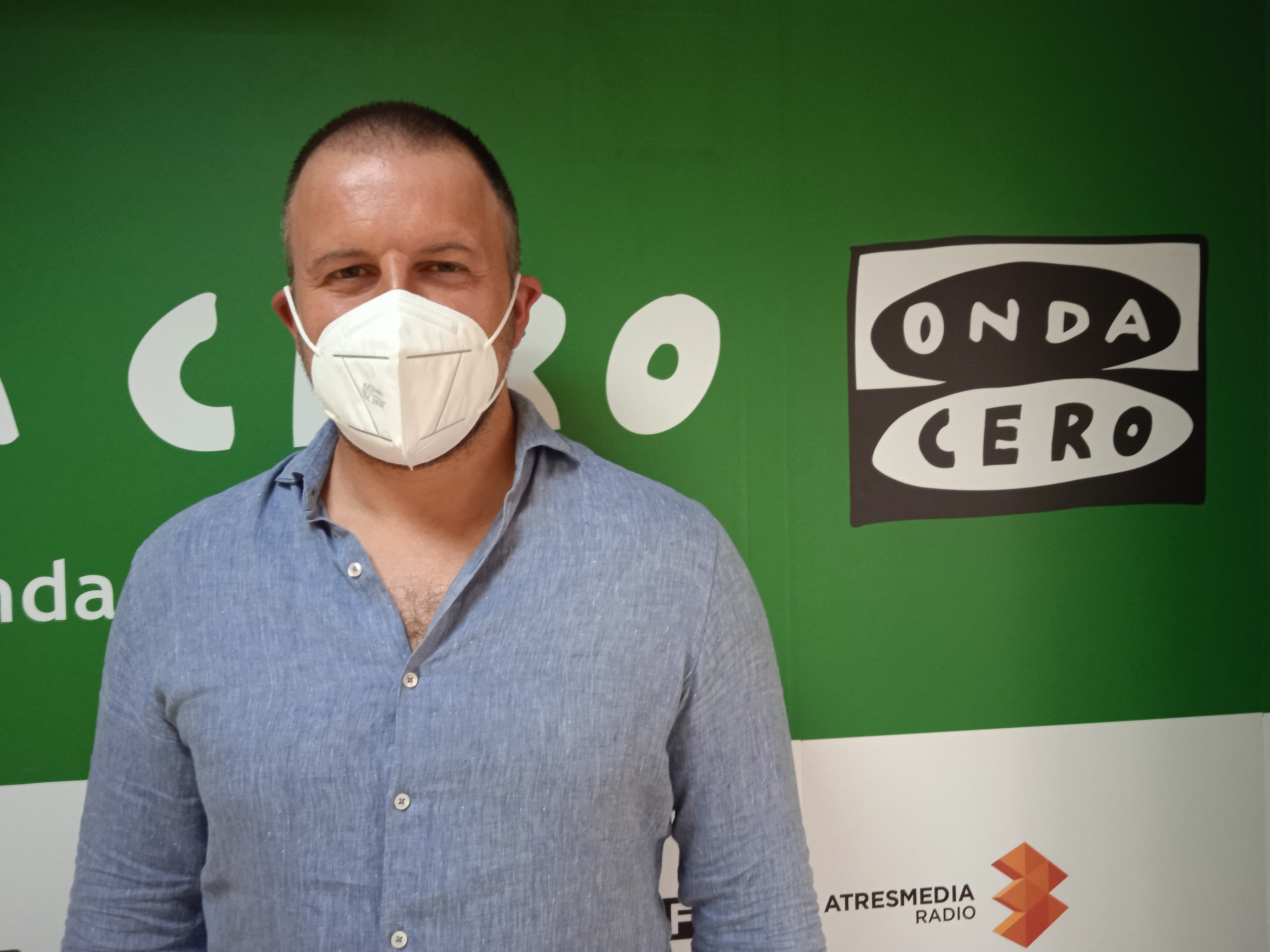 Pablo Ruz: "Pido a Carlos González que se relaje, se tranquilice y deje de dar golpes en la mesa" Pablo Ruz: "Pido a Carlos González que se relaje, se tranquilice y deje de dar golpes en la mesa"