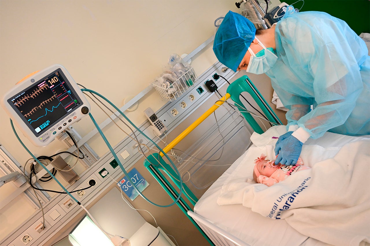 El Gregorio Marañón realiza el primer trasplante cardíaco en parada del mundo a una bebé incompatible con el donante El Gregorio Marañón realiza el primer trasplante cardíaco en parada del mundo a una bebé incompatible con el donante