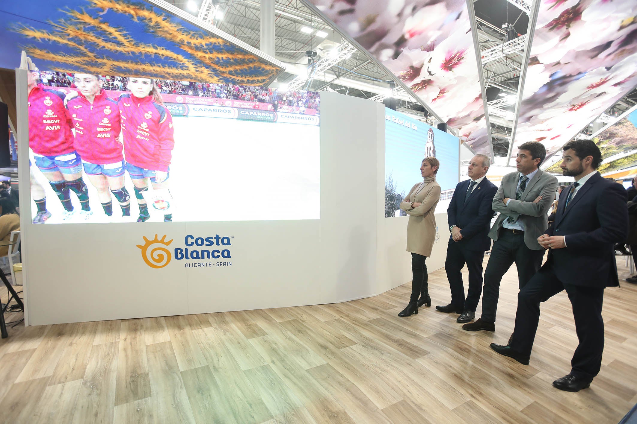 Costa Blanca se lanza en FITUR a por el turista nacional con una campaña para redescubrir la provincia Costa Blanca se lanza en FITUR a por el turista nacional con una campaña para redescubrir la provincia