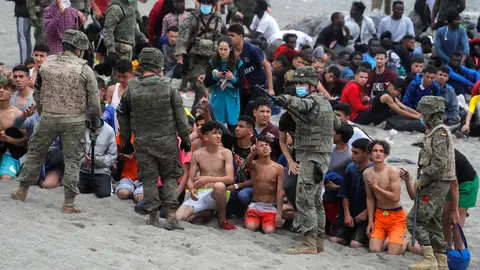 Múltiples menores en su llegada a Ceuta Múltiples menores en su llegada a Ceuta