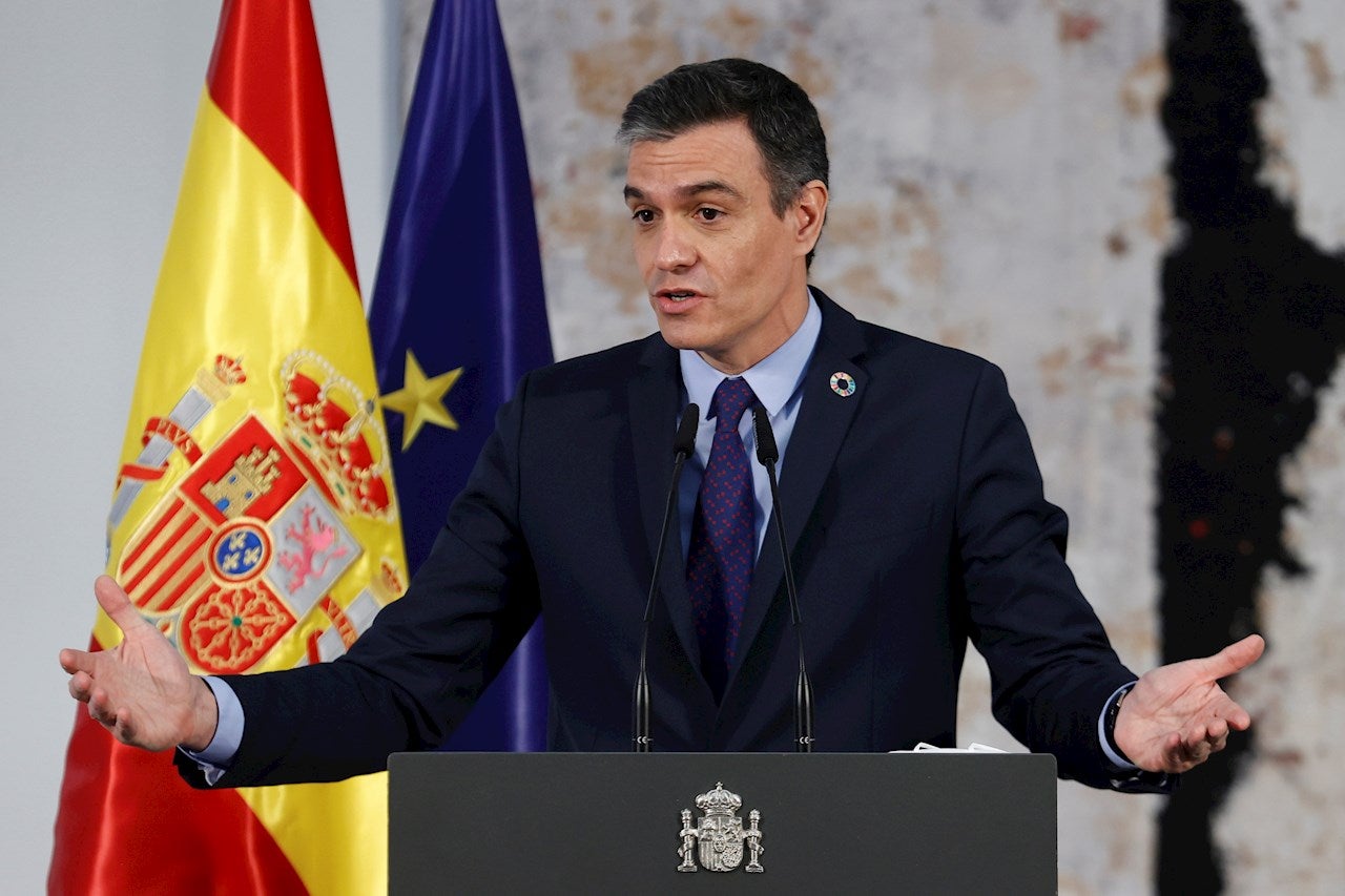 Las preguntas de Amón: "¿Perjudica a Sánchez la manifestación contra los indultos o le beneficia?" Las preguntas de Amón: "¿Perjudica a Sánchez la manifestación contra los indultos o le beneficia?"