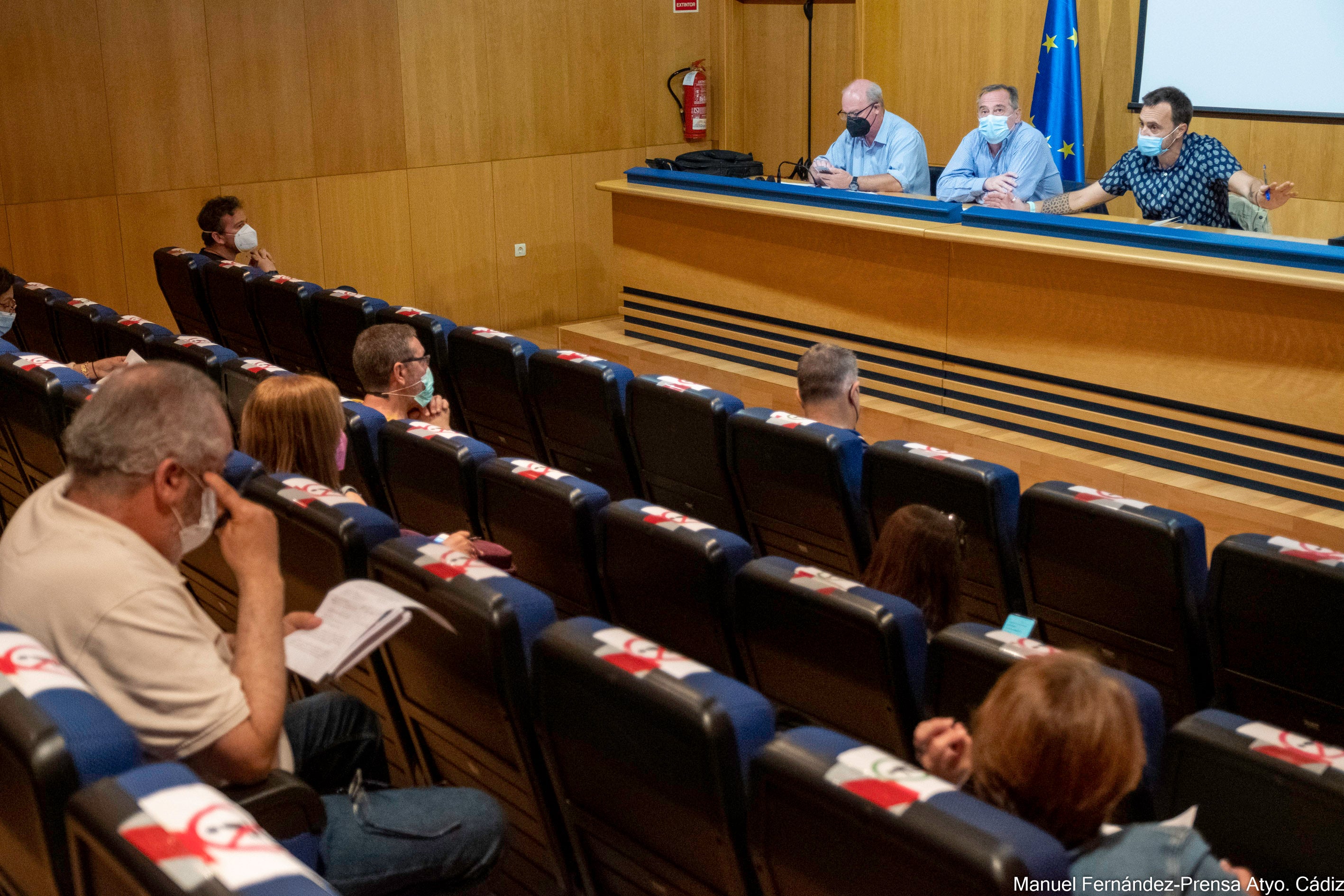 Cádiz presenta a los colegios la propuesta del Programa de Deporte Escolar para el próximo curso Cádiz presenta a los colegios la propuesta del Programa de Deporte Escolar para el próximo curso