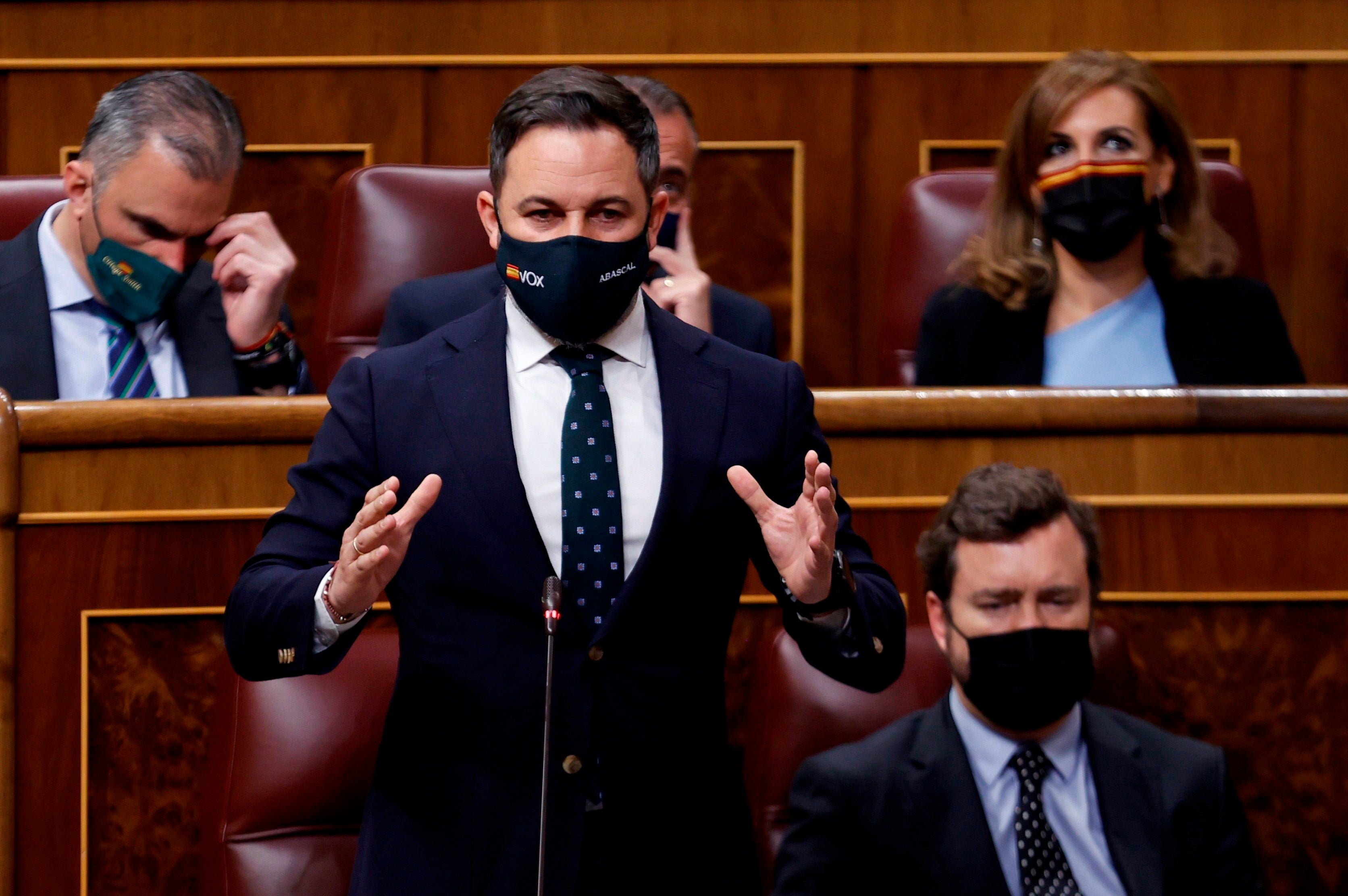 Santiago Abascal se desplaza a Ceuta por la crisis migratoria y critica al Gobierno: "Sánchez ha rendido la frontera sur" Santiago Abascal se desplaza a Ceuta por la crisis migratoria y critica al Gobierno: "Sánchez ha rendido la frontera sur"