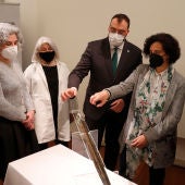 El Arqueológico ya exhibe la 'espada de Sobrefoz' de 3.100 años de antigüedad