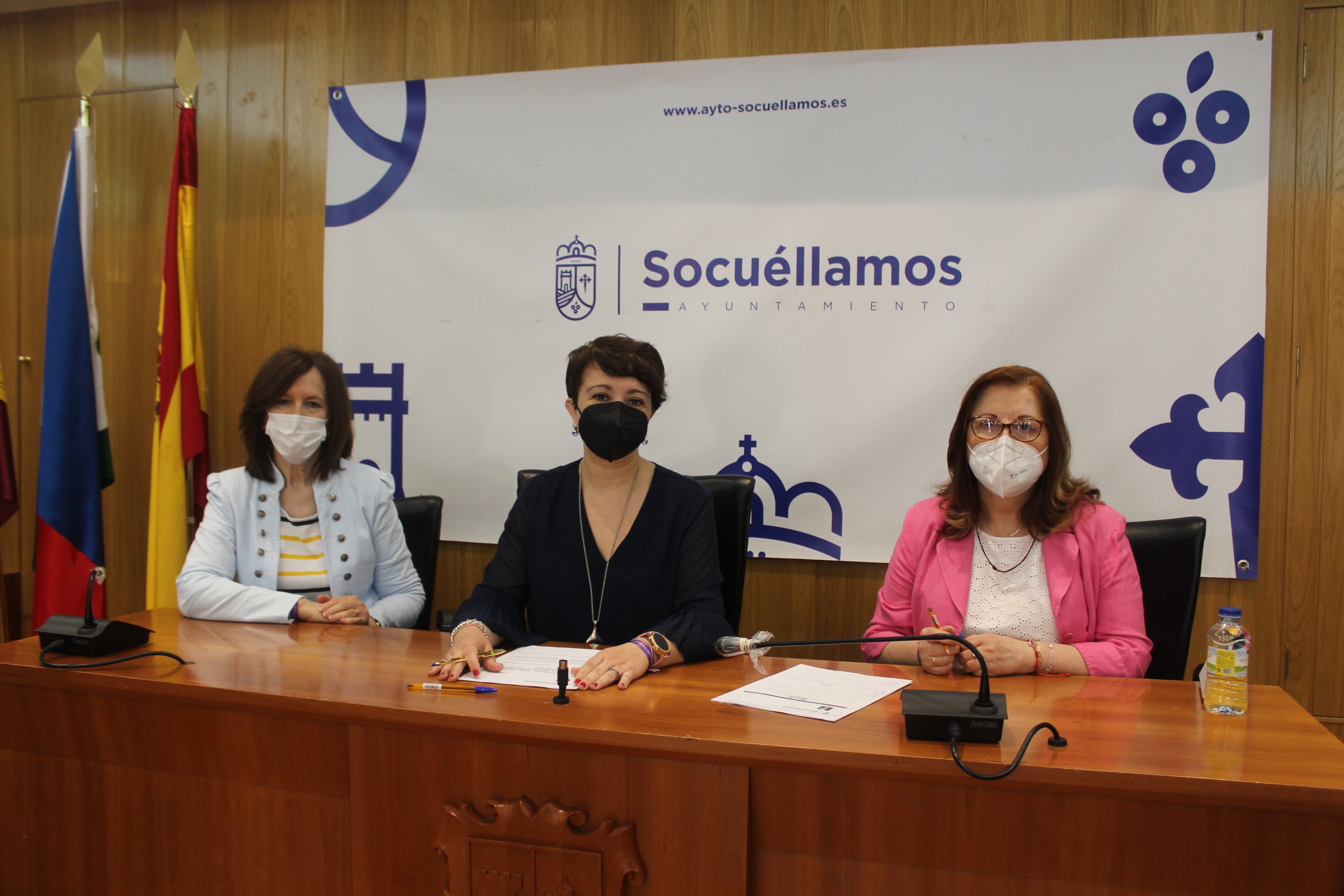 El Ayuntamiento suscribe el convenio de colaboración con Afibrovi El Ayuntamiento suscribe el convenio de colaboración con Afibrovi