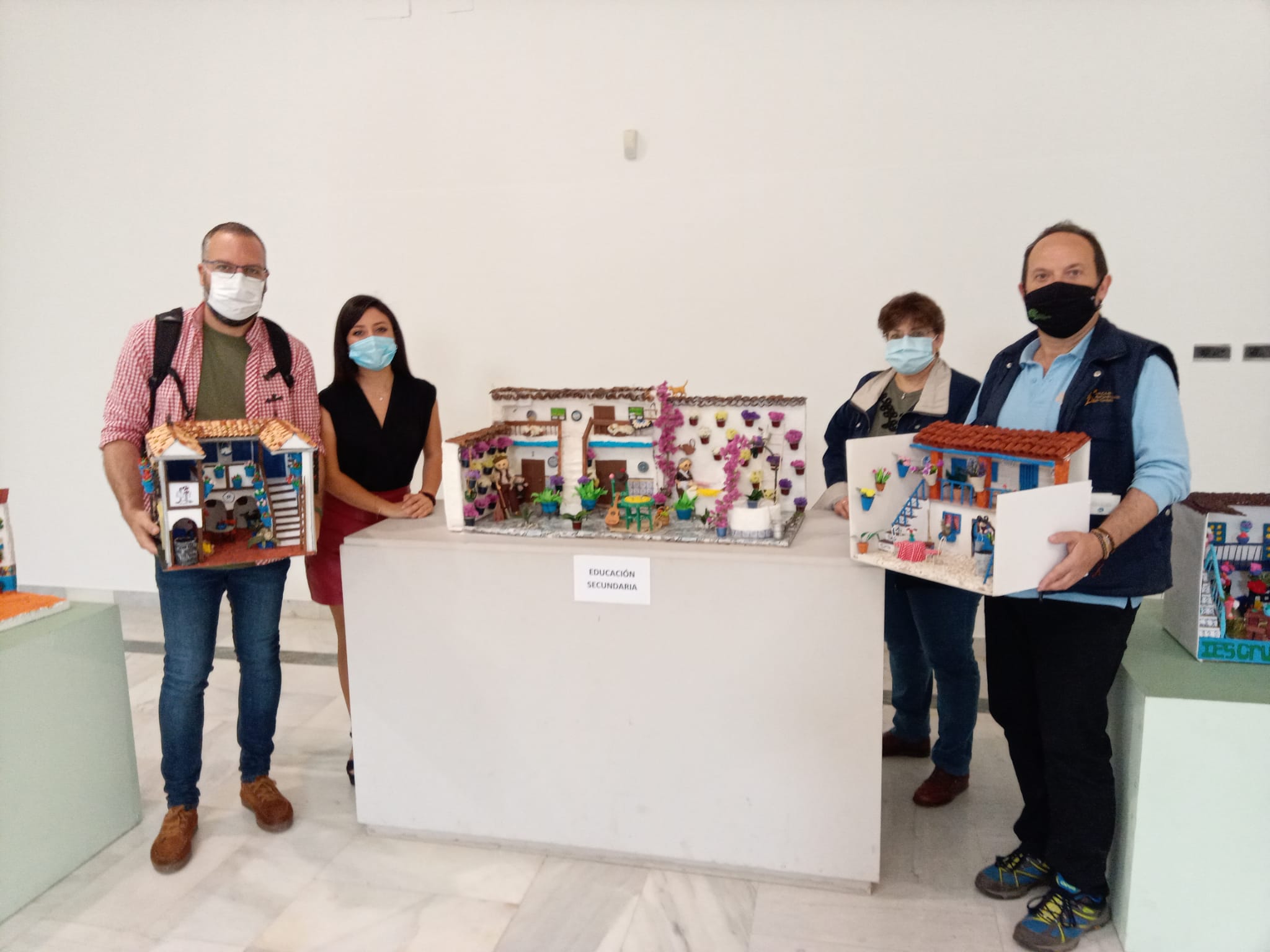 Exposiciones de maquetas y pinturas en el Real Jardín Botánico Exposiciones de maquetas y pinturas en el Real Jardín Botánico