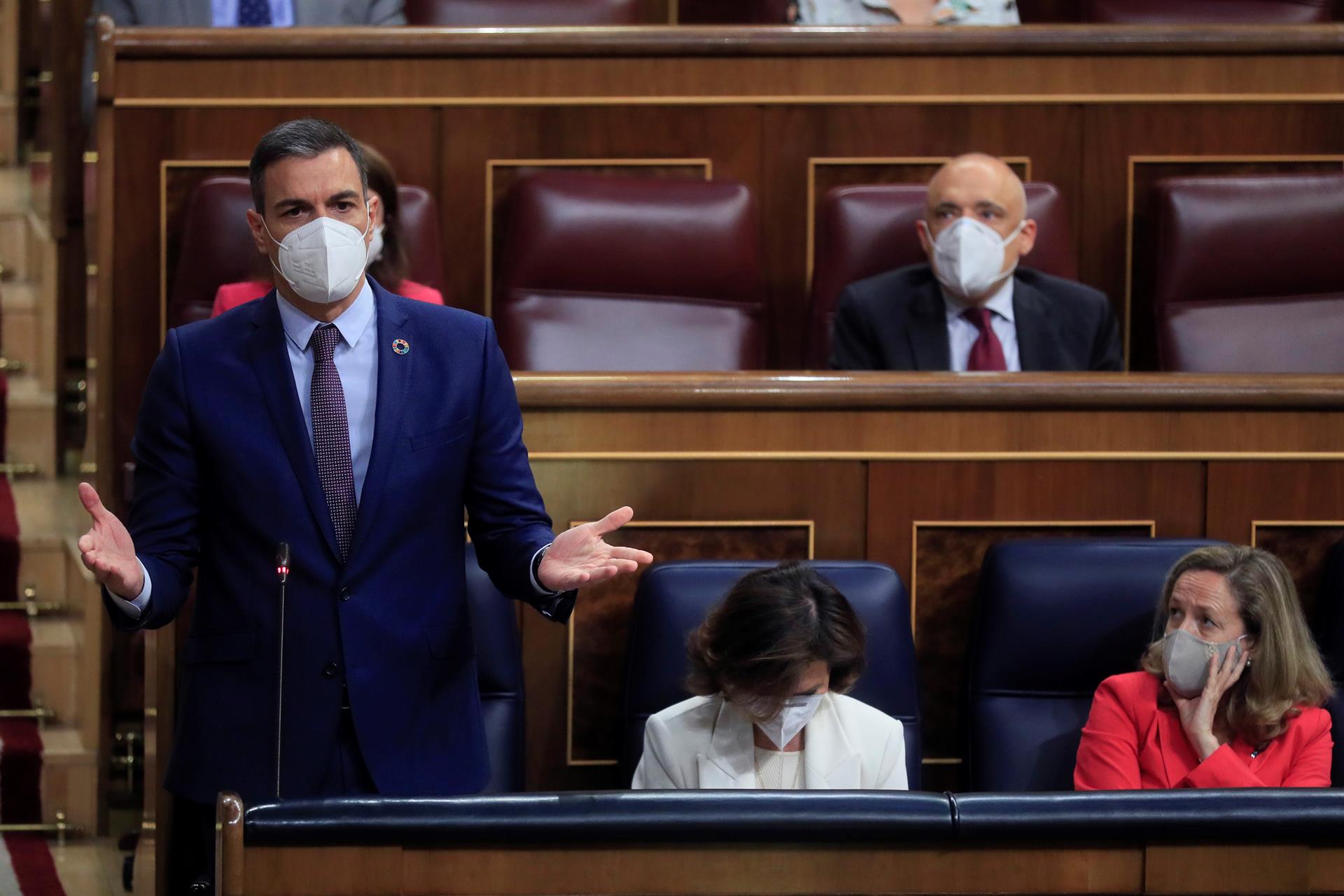 Pedro Sánchez acusa a Pablo Casado de deslealtad con España ante la crisis con Marruecos Pedro Sánchez acusa a Pablo Casado de deslealtad con España ante la crisis con Marruecos