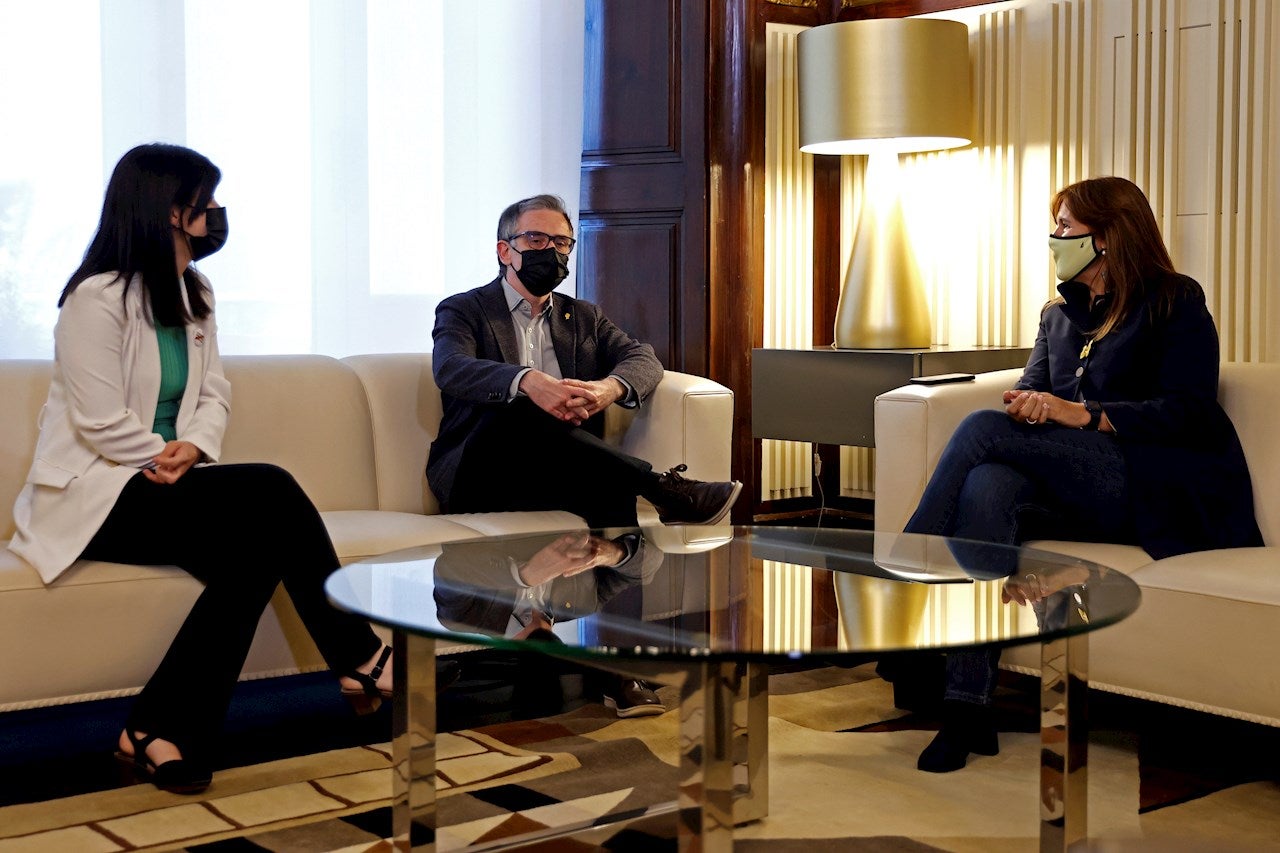 Laura Borràs convoca la investidura de Pere Aragonès para este jueves y viernes Laura Borràs convoca la investidura de Pere Aragonès para este jueves y viernes