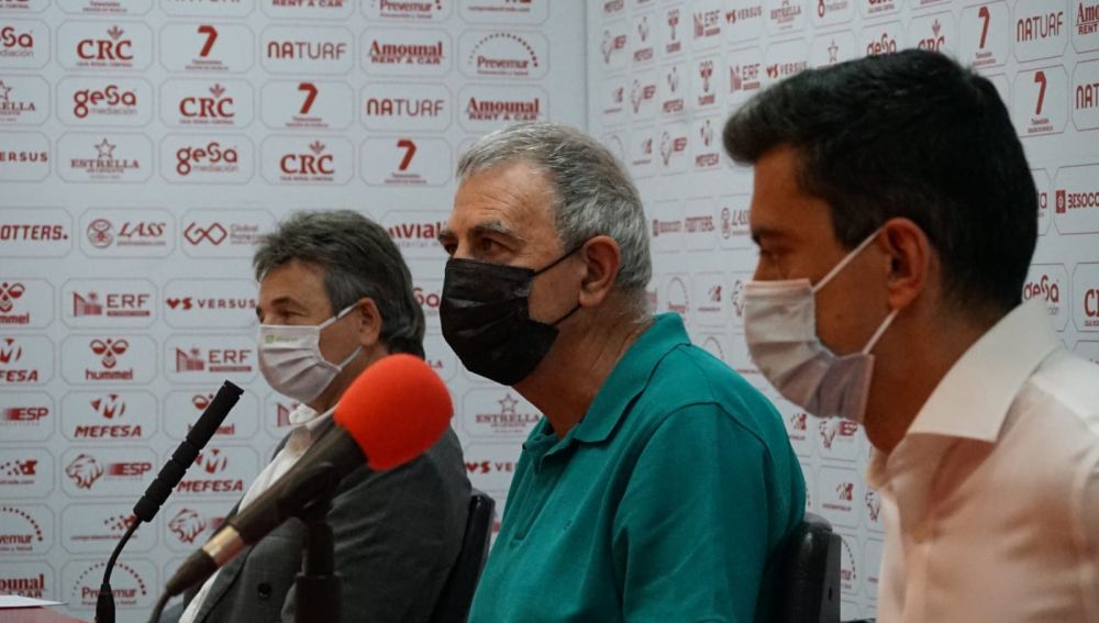 Agustín Ramos, Francisco Tornel y Antonio Martínez. Consejo de Administración del Real Murcia CF