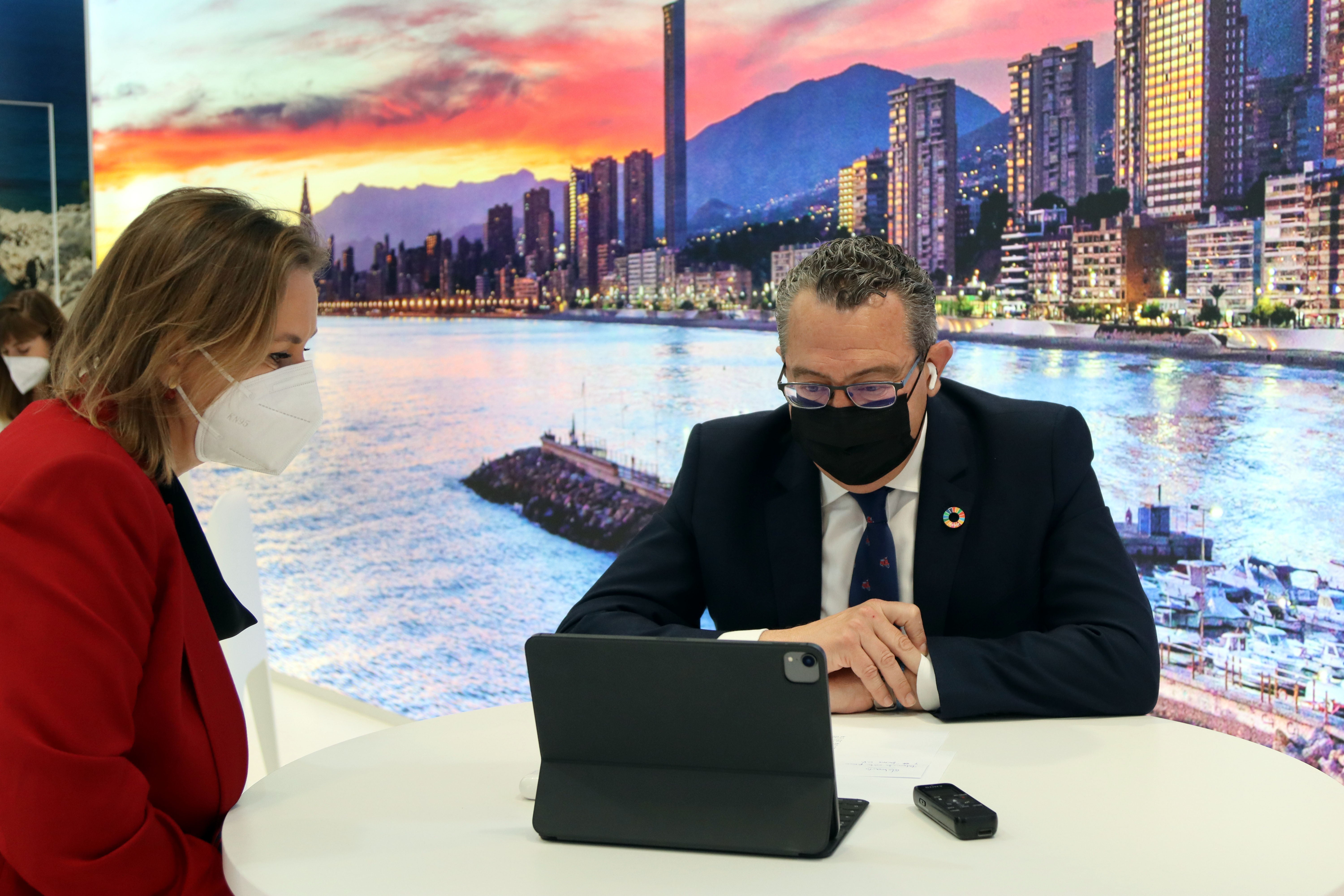 Benidorm y Hosbec destinan 240.000 euros a una campaña para captar al mercado nacional Benidorm y Hosbec destinan 240.000 euros a una campaña para captar al mercado nacional