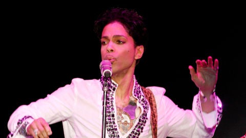 Prince, en una actuaci&oacute;n en la d&eacute;cada de los 2000.