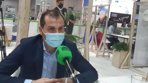 El alcalde cangu&eacute;s en Fitur