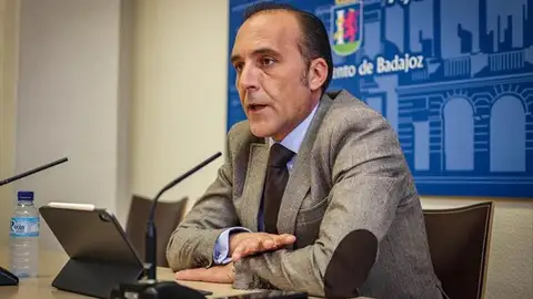 El PP llevará al próximo pleno del Ayuntamiento de Badajoz el "rechazo" a la propuesta de cobrar peajes en las autovías Badajoz