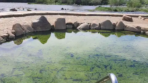 O Psoe insta o Concello a reapertura dos espazos termais Estado de abandono das termas do muiño