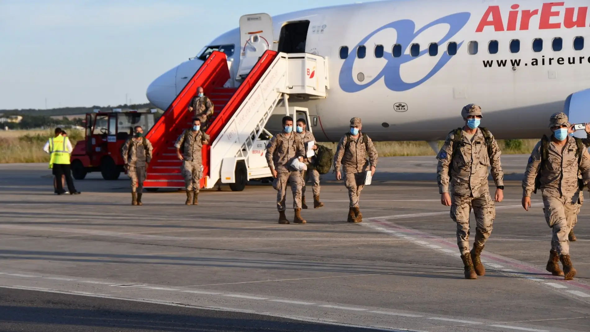 Los primeros militares de la Brigada Extremadura XI desplegados en Mali regresan a Badajoz