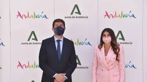 Juan Marín y Nuria Rodríguez, delegada territorial de Turismo en Málaga. Juan Marín y Nuria Rodríguez, delegada territorial de Turismo en Málaga.