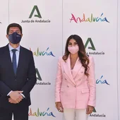 Juan Marín y Nuria Rodríguez, delegada territorial de Turismo en Málaga. Juan Marín y Nuria Rodríguez, delegada territorial de Turismo en Málaga.