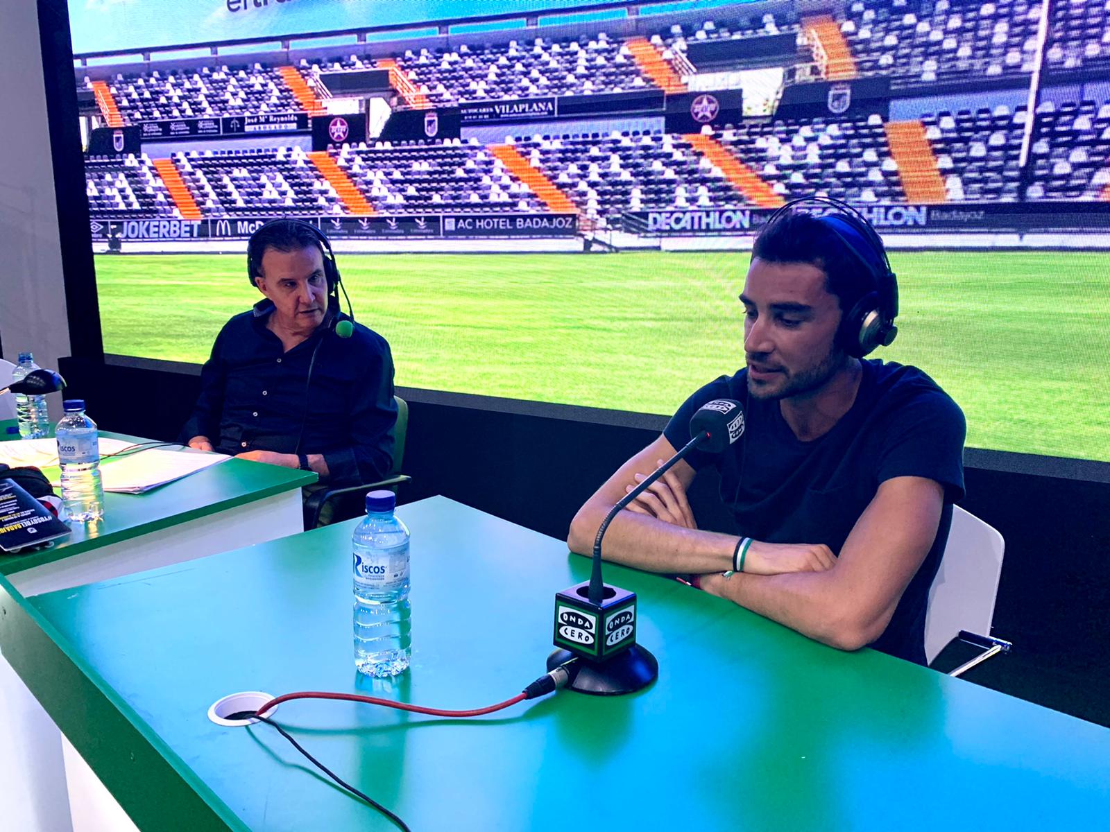 Álvaro Martín: "Hay sábados que me apetece tomarme una cerveza y no lo hago porque los pequeños detalles marcan la diferencia" Álvaro Martín: "Hay sábados que me apetece tomarme una cerveza y no lo hago porque los pequeños detalles marcan la diferencia"