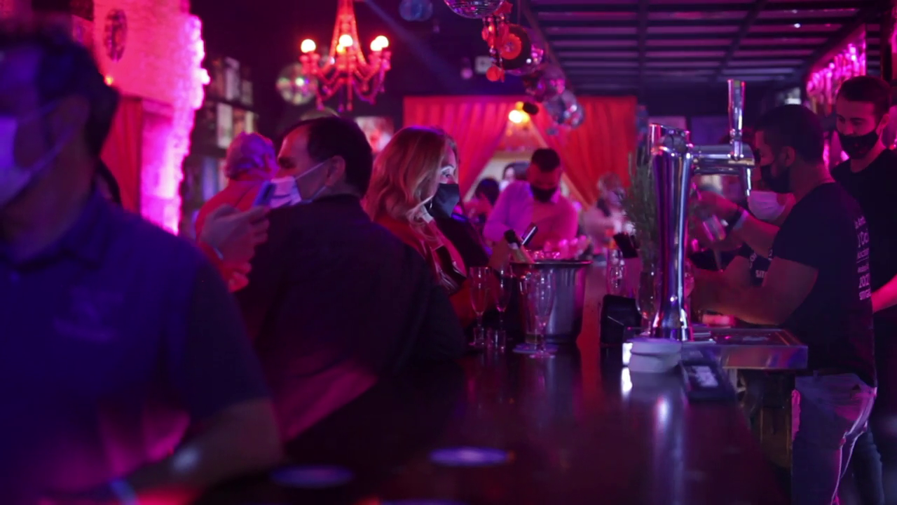 La Comunitat Valenciana elimina al toque de queda y abrirá el ocio nocturno hasta las 2 de la madrugada La Comunitat Valenciana elimina al toque de queda y abrirá el ocio nocturno hasta las 2 de la madrugada