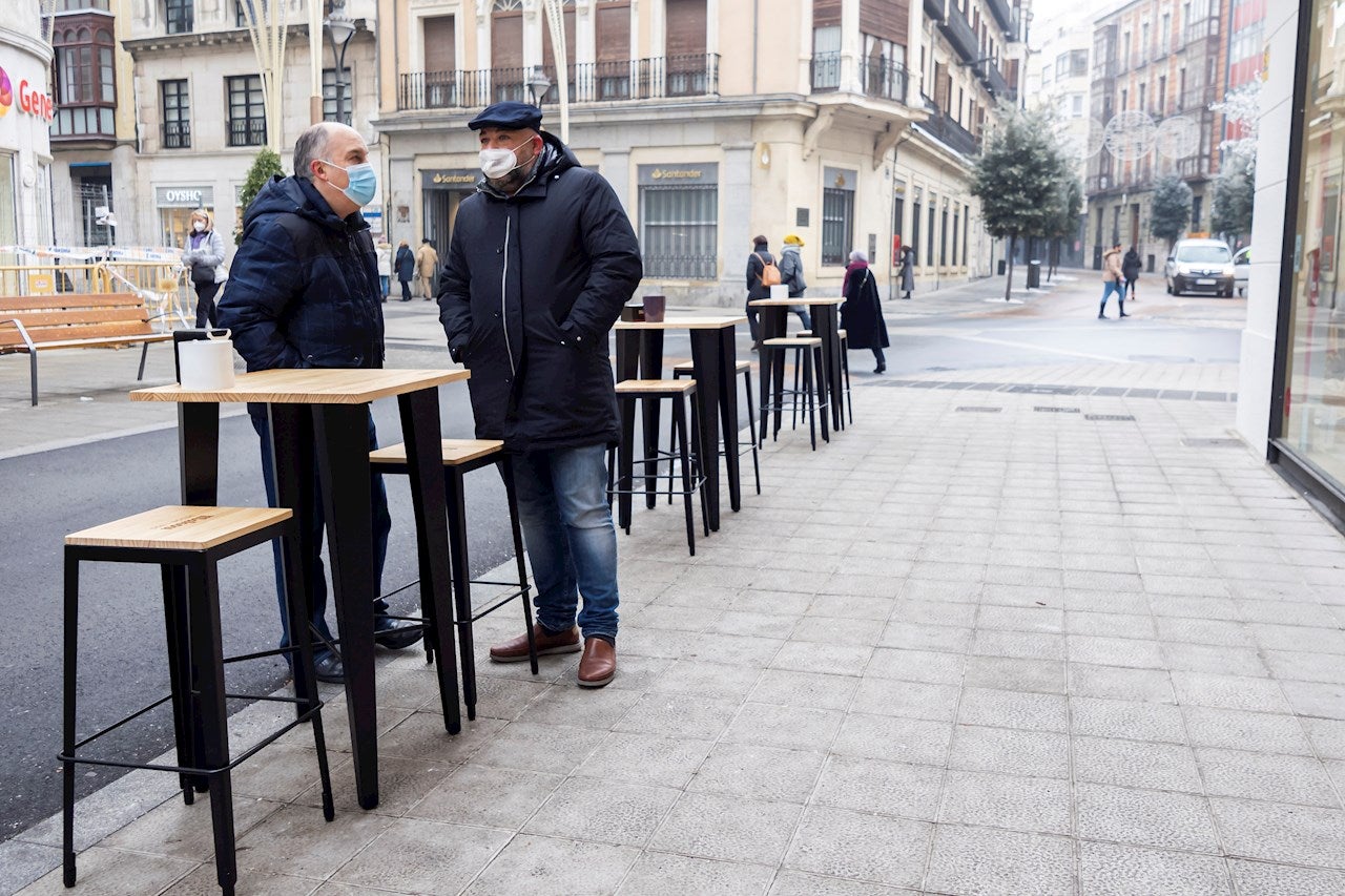 Castilla y León relaja las restricciones y suprime el cierre de la hostelería: estas son las medidas en vigor Castilla y León relaja las restricciones y suprime el cierre de la hostelería: estas son las medidas en vigor