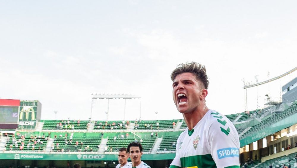 El Elche CF obra el milagro y se mantiene en Primera División.