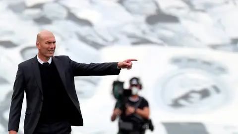 Zidane, sobre su futuro: "Mi estado de ánimo es jodido" Zidane, sobre su futuro: "Mi estado de ánimo es jodido"