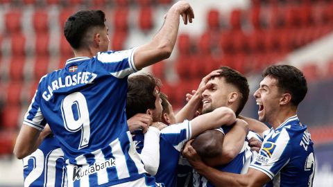 El delantero sueco de la Real Sociedad, Alexander Isak celebra su gol ante Osasuna