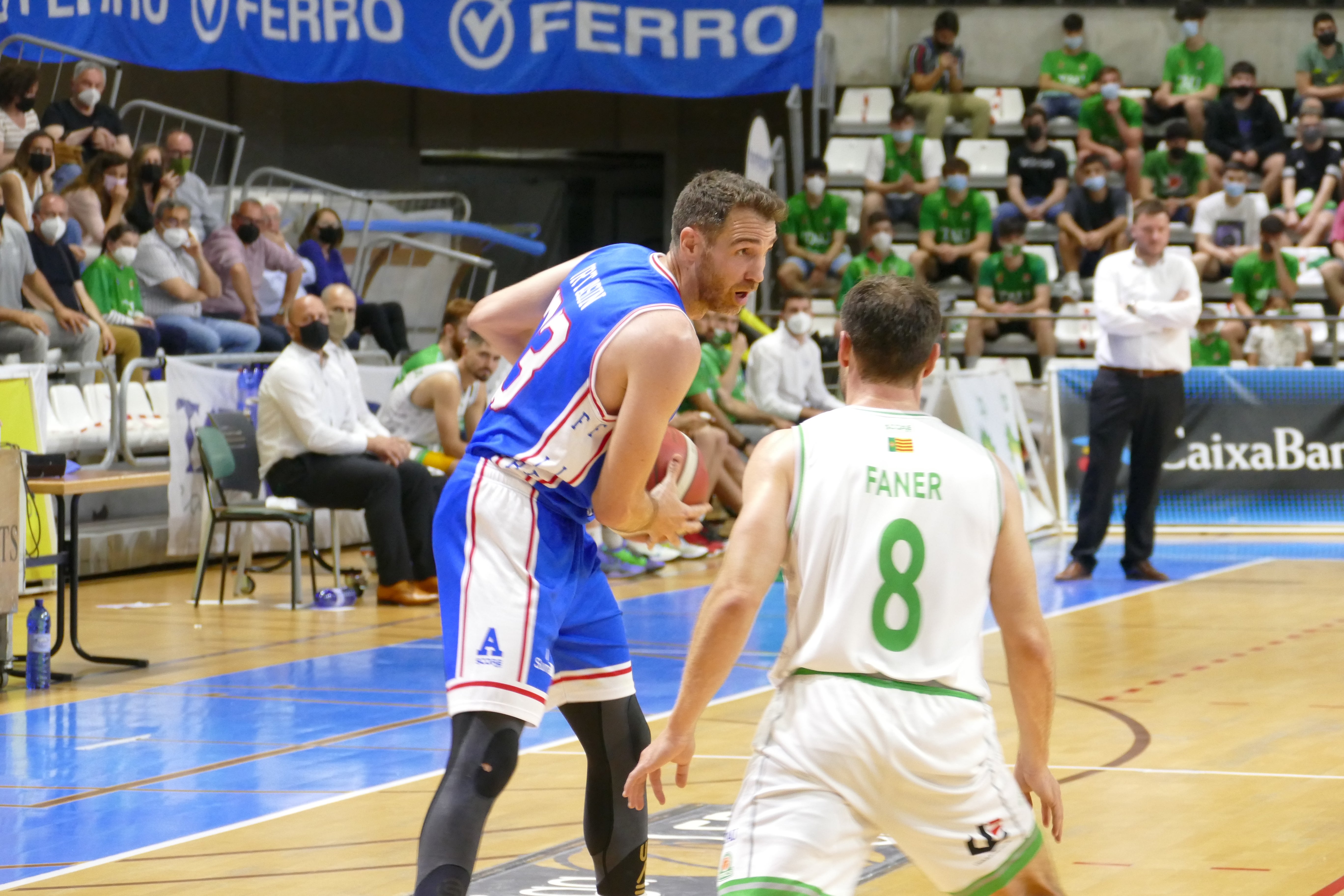 El HLA Alicante cae ante un TAU Castelló que colapsó el ataque lucentino El HLA Alicante cae ante un TAU Castelló que colapsó el ataque lucentino
