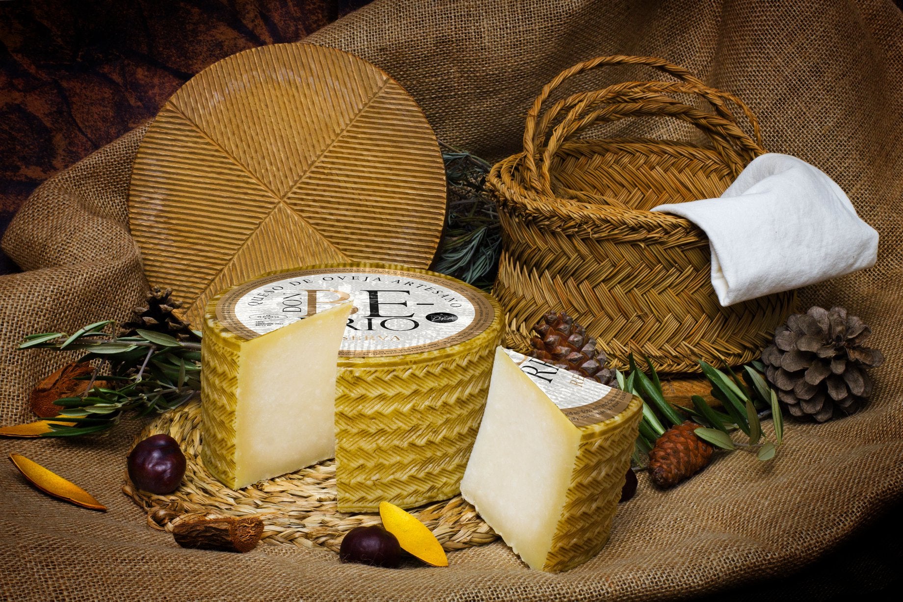 Juzgan a un ganadero por estafar a una quesera a la que vendía la leche Juzgan a un ganadero por estafar a una quesera a la que vendía la leche