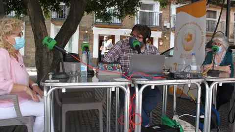 Instantes de la entrevista de AFEDE en Más de Uno Instantes de la entrevista de AFEDE en Más de Uno