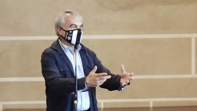 "La voluntad de la ciudad es, dentro de la legalidad, echarle una mano al Club Deportivo Badajoz" "La voluntad de la ciudad es, dentro de la legalidad, echarle una mano al Club Deportivo Badajoz"