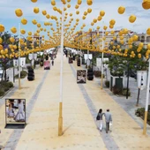 La Calzada de Sanlúcar con el tradicional 'techo' de farolillos La Calzada de Sanlúcar con el tradicional 'techo' de farolillos