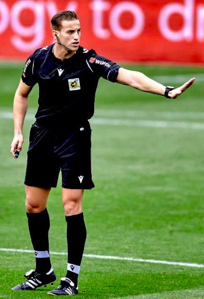 Javier Alberola Rojas mejor árbitro de primera división según el Diario Marca Javier Alberola Rojas mejor árbitro de primera división según el Diario Marca