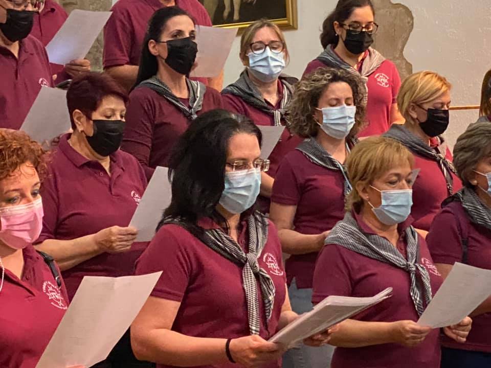 Alcázar despidió el mes cantando los Mayos Alcázar despidió el mes cantando los Mayos
