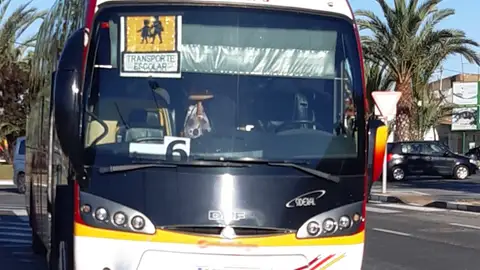 La Policía Local de Elche ha inmovilizado un autobús escolar que constaba dado de baja desde marzo de 2020. La Policía Local de Elche ha inmovilizado un autobús escolar que constaba dado de baja desde marzo de 2020.