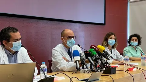 El Hospital Universitario del Vinalopó de Elche cumple once años recuperando la normalidad asistencial paralizada por el coronavirus. El Hospital Universitario del Vinalopó de Elche cumple once años recuperando la normalidad asistencial paralizada por el coronavirus.
