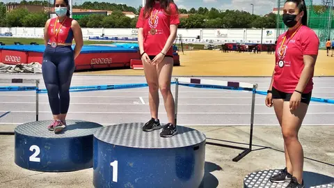 La Atleta Catalina queda en segunda posiciaón Atletismo, Segovia
