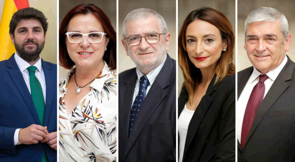 Una comisión de expertos del Congreso considera tránsfugas a López Miras y a los cuatro diputados de Cs que rechazaron la moción de censura Una comisión de expertos del Congreso considera tránsfugas a López Miras y a los cuatro diputados de Cs que rechazaron la moción de censura