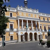 CCOO critica que el Ayuntamiento de Badajoz despedirá a 229 trabajadores a los que no se les renovará el contrato CCOO critica que el Ayuntamiento de Badajoz despedirá a 229 trabajadores a los que no se les renovará el contrato