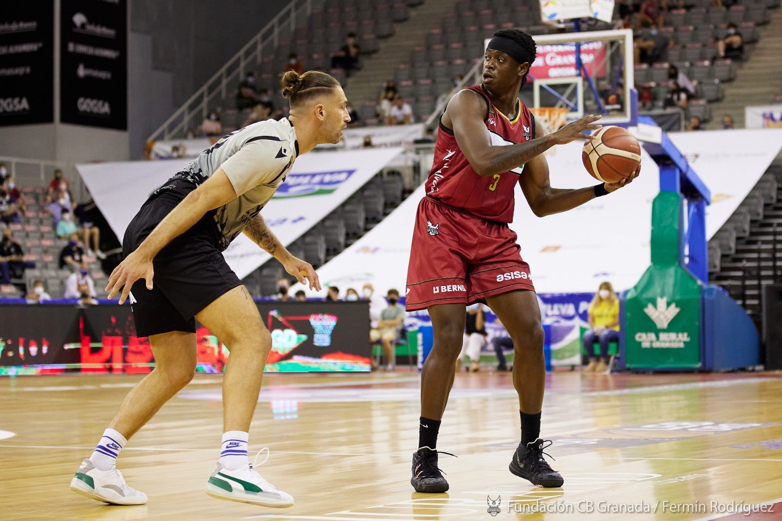 67-77: Leyma Basquet Coruña da un paso de gigante en Granada para seguir soñando con ascender a la ACB 67-77: Leyma Basquet Coruña da un paso de gigante en Granada para seguir soñando con ascender a la ACB