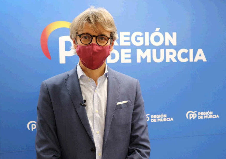 El PP denuncia el “atraco a las economías familiares” de Sánchez por la nueva tarifa eléctrica El PP denuncia el “atraco a las economías familiares” de Sánchez por la nueva tarifa eléctrica