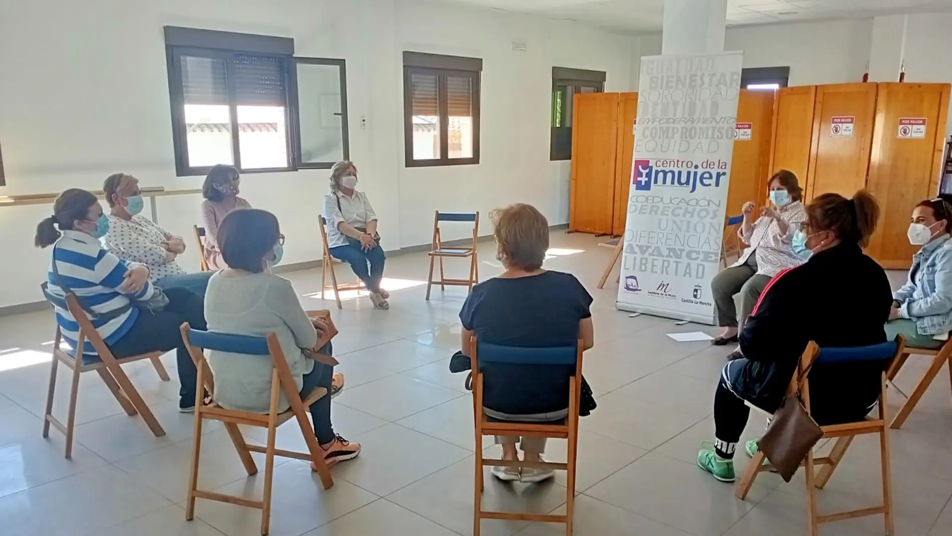 Buena acogida al taller de mindfulness ofrecido por el Centro de la Mujer de Miguel Esteban