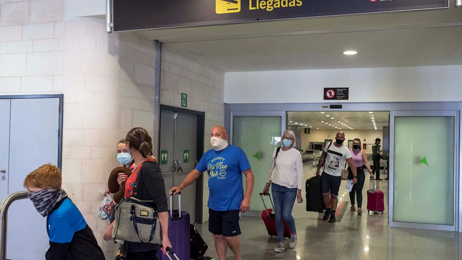 Reino Unido deja a España fuera de los países seguros para viajar