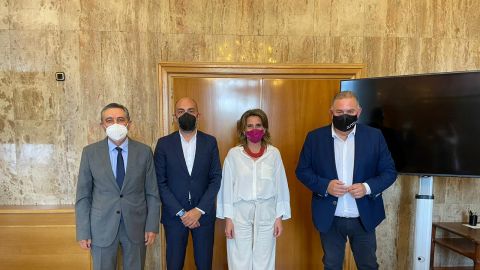 Reuni&oacute;n de los regantes del Tajo-Segura con la ministra Teresa Ribera.